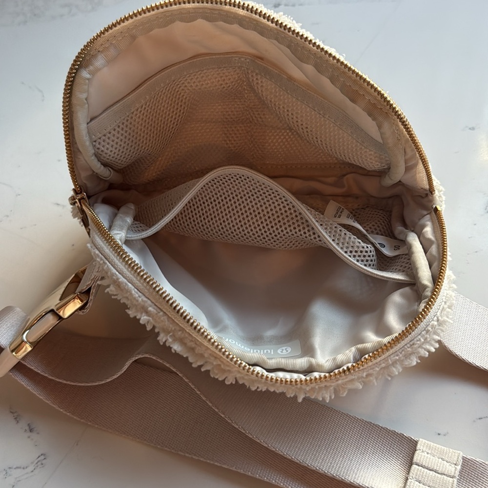 Lululemon Everywhere Sherpa Belt Bag Fleece In Color White Ivory and Gold - Picture 11 of 15
